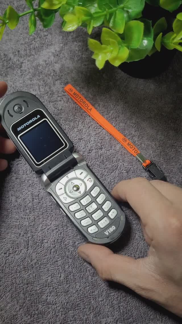 Motorola V180 смотреть онлайн