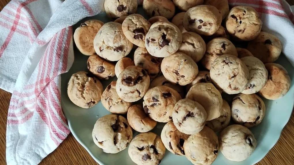 Печенье быстро к чаю. Рецепт печенья с шоколадом на маргарине в духовке.