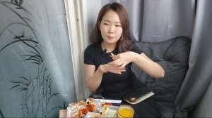 Мукбанк - корейский чикен и токпокки #жизньвкорее #мук?