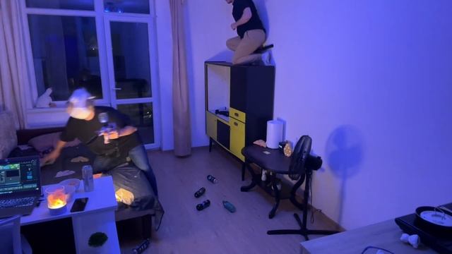 КОМОК ЗАСТРЯЛ В ШКАФУ.КАРПУХИН УРОНИЛ ВЕЛОСИПЕД СОСЕД смотреть онлайн