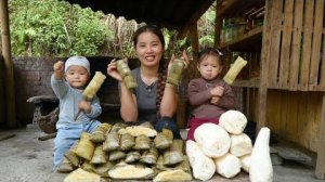 How to make giant banh chung with cassava flour to sell at the market with two small children.