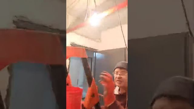 Крашу в Тбилиси пожарные трубы в прямом эфире!