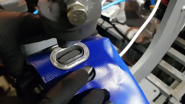 Установка люверсов 42х22мм