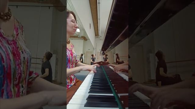 Espana - танец Мерседес в Севилье из балета Дон-Кихот смотреть онлайн