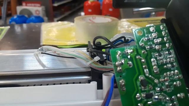 Канцелярский ламинатор не принимает бумагу