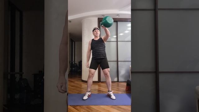 Махи с одной сменой рук, гиря 24 кг 168 раз