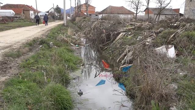 Со полски тоалети, без канализација и без вода за пиењ?