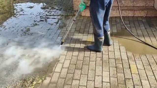 Чистка плитки возле дома смотреть онлайн