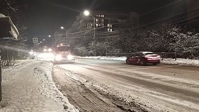 Колонны снегоуборщиков в Калининграде