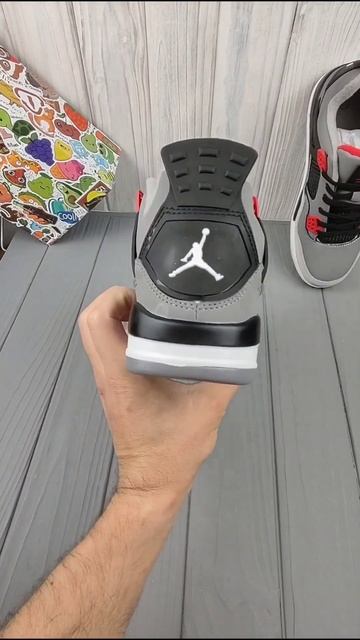 Зимові кросівки з утеплювачем Nike Air Jordan 4 Retro Infrared Thermo смотреть онлайн