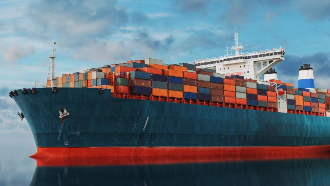 "Птицы", которые прячутся на любом корабле смотреть онлайн