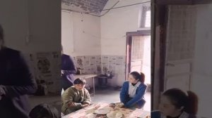 Она переродилась в 80-е и вышла за мужчину весом в 200 кг ?