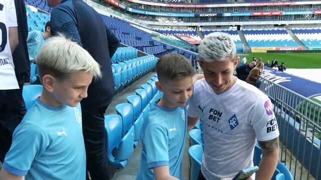 ЗЕЛЁНО-БЕЛО-СИНЯЯ СЕМЬЯ