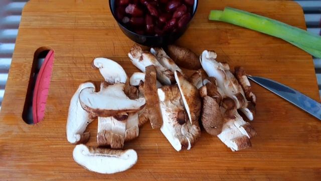 Вегетарианский Крем-Суп из Тыквы с грибами и фасолью. #