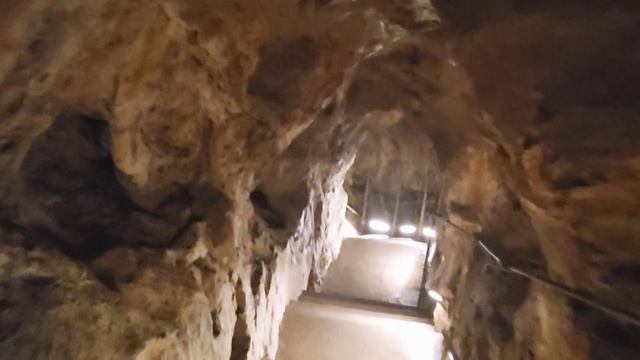 Шкоцьянске-Яме/ Шкоцянская система пещер смотреть онлайн