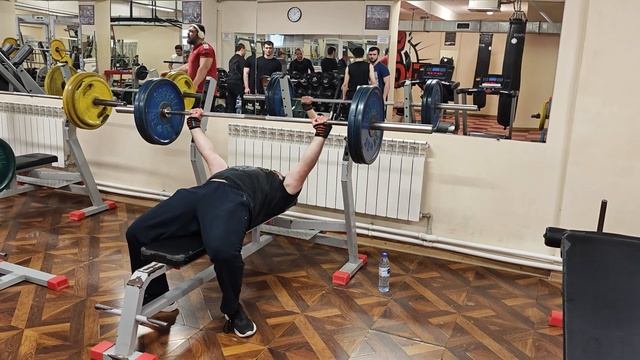 [Жим лежа] Bench Press - 100kg x 5 (May 12, 2025)
