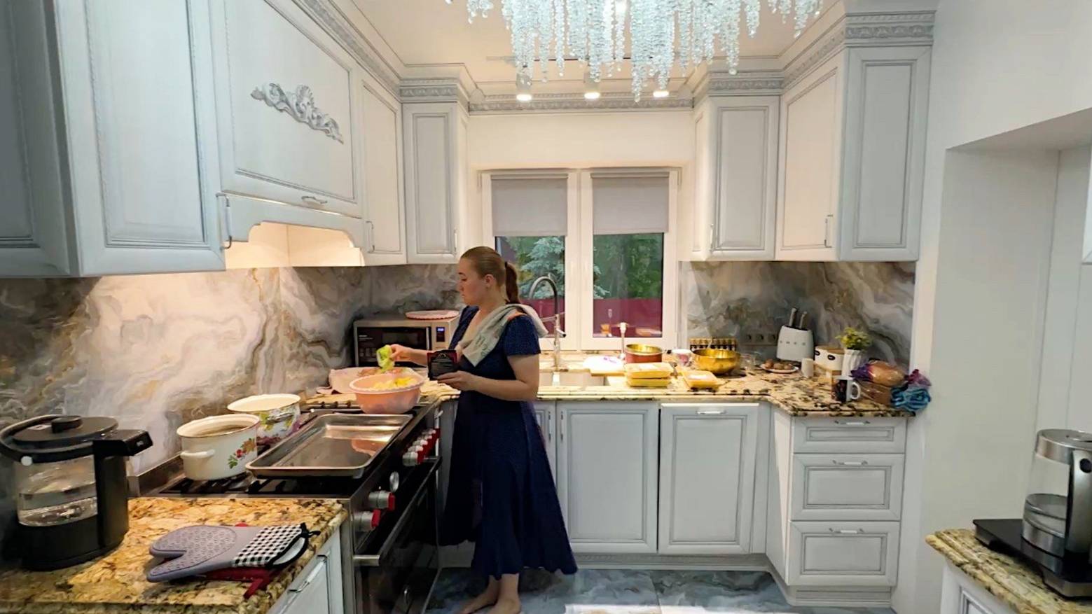 Погода испортила нам все планы. Такого мы не ожидали. Готовим сытный ужин и сладкий десерт. смотреть онлайн