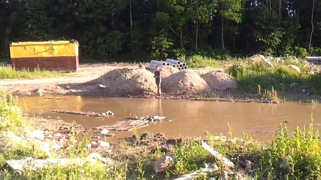 Родители!!!! Отвезите своих детей хотя бы на озеро или б смотреть онлайн