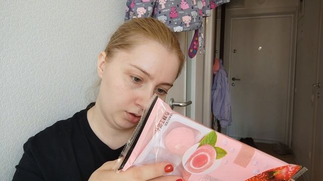 ВЛОГ | ПРИЕХАЛА МАМА | ГУЛЯЕМ ПО МОСКВЕ | ПРОБУЮ МОТИ | Р? смотреть онлайн