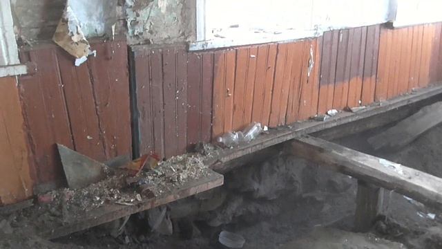 Находки в пыли подпола заброшки. смотреть онлайн