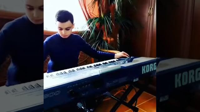 Очень классно играющий  Чак-чаки борони бахор