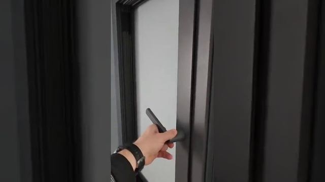 Детская безопасность, откид перед открыванием с ручко