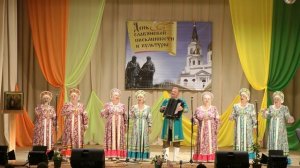 "Пой, Россия —матушка!" исполняет ансамбль
"Родная сторонка "п.Юбилейный