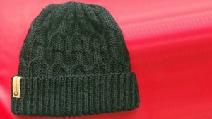 Мужская шапка спицами с отворотом и круглой макушкой. Мастер-класс