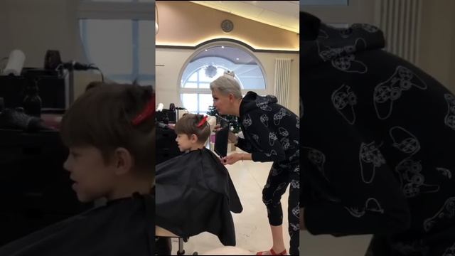 Рабочие моменты #каре #детскаястрижка Как заболтать м?