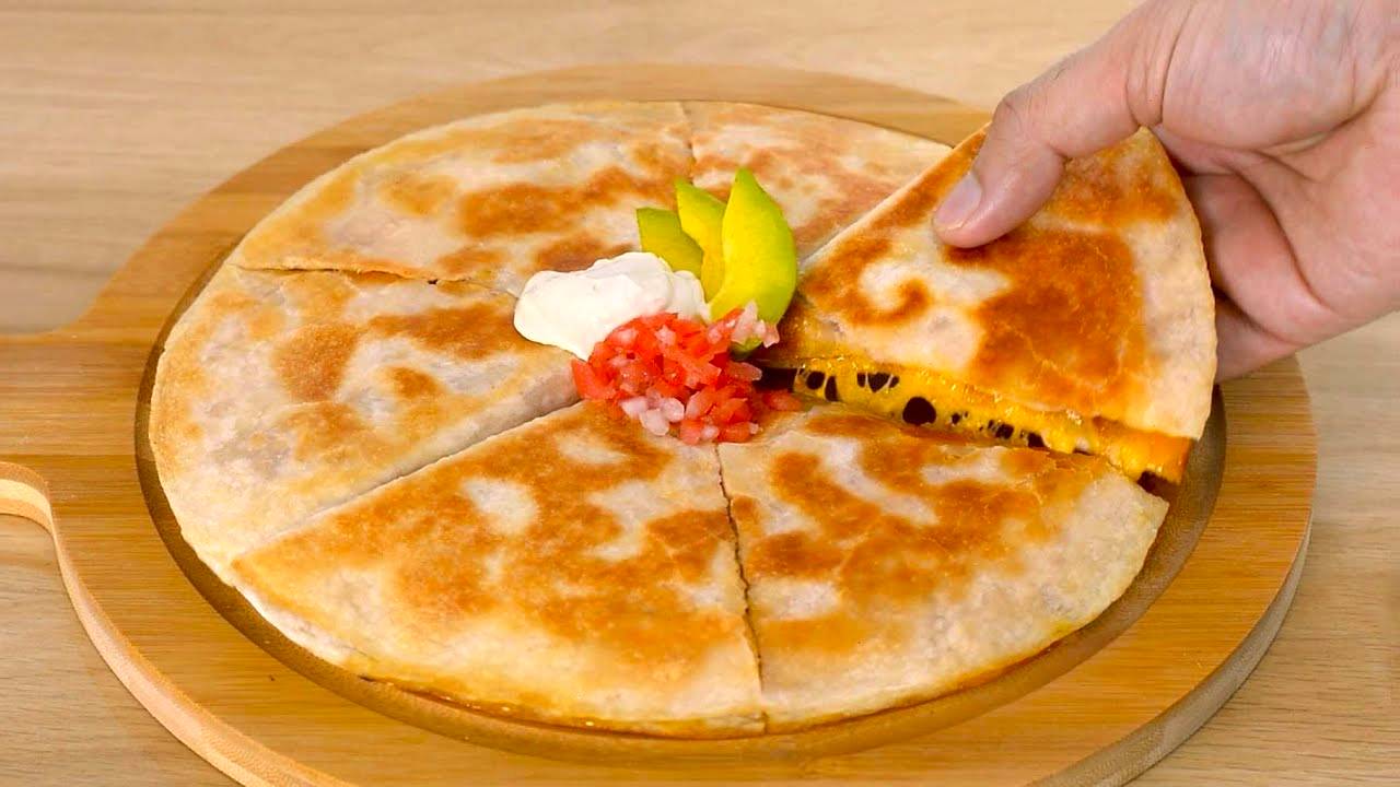 Кесадилья с курицей и сыром. Легкий рецепт смотреть онлайн