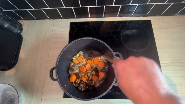 Сытное блюдо - с Минимум затрат - Тушеное мясо с картош?