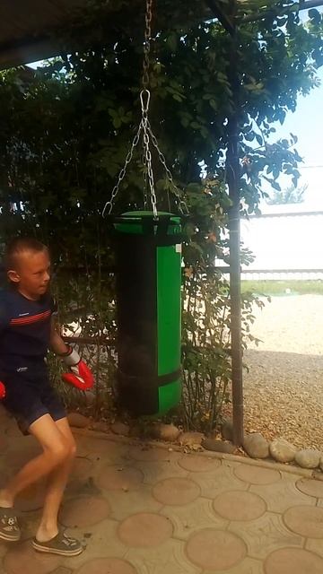 побил грушу смотреть онлайн