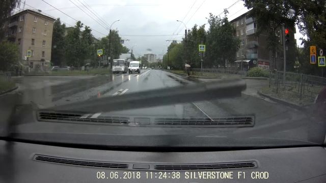 регистратор SilverStone F1 А85 Crod CPL дождь 5 смотреть онлайн