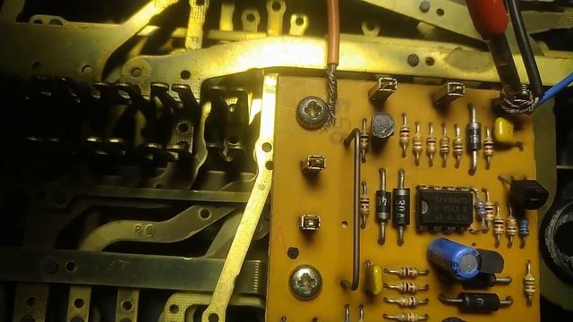 Проверка реле указателей поворота MB Sprinter смотреть онлайн