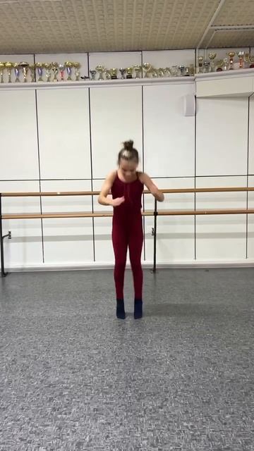 Прыжок с места в разножку смотреть онлайн