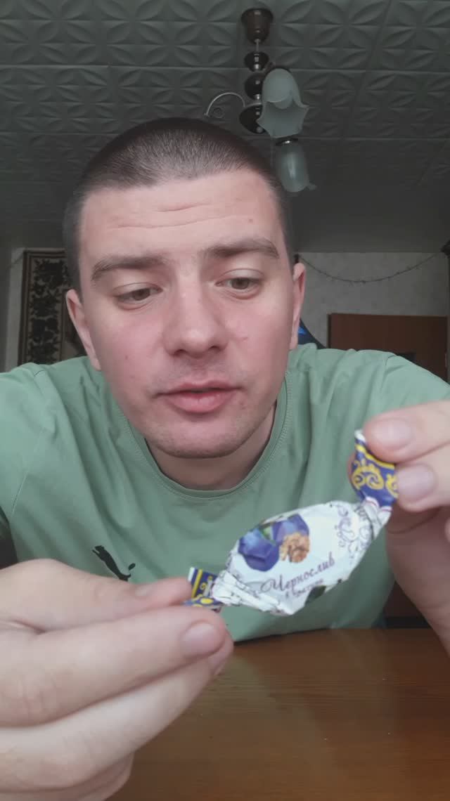 Конфета: "Чернослив в шоколаде" с грецким орехом смотреть онлайн