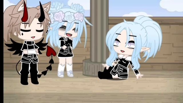 корабль по морю плывёт