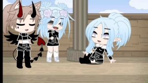 корабль по морю плывёт