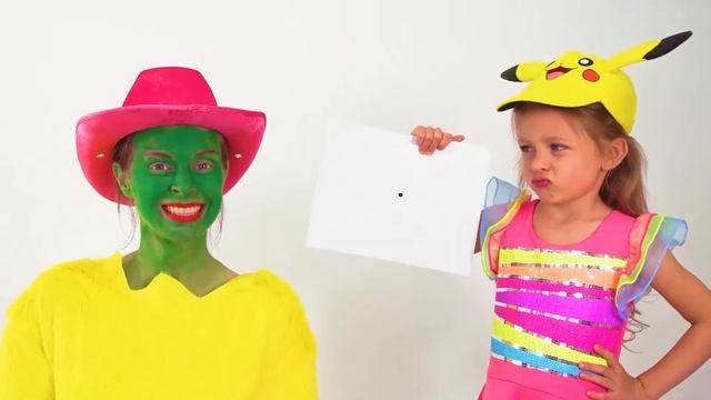 Веселая игра на площадке с необычными игрушками смотреть онлайн