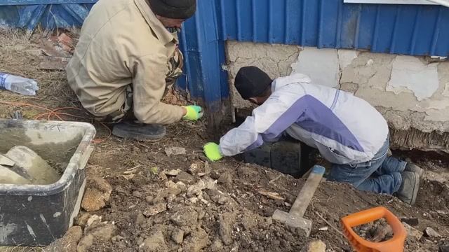 ДОМ НЕ РАЗВАЛИТСЯ, ПОТОМУ ЧТО МЫ СДЕЛАЛИ ЭТО!!! ЧТО УСПЕЛА ПОКА НЕ ПРИЕХАЛИ РАБОЧИЕ смотреть онлайн