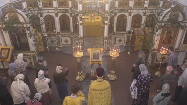 Запись трансляции 14 июня 17:00. Всенощное бдение смотреть онлайн