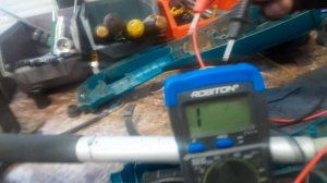 Почему электро триммер Makita не включается