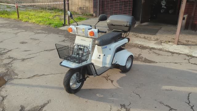 Скутер Honda Gyro X TD02 (121HA16) смотреть онлайн