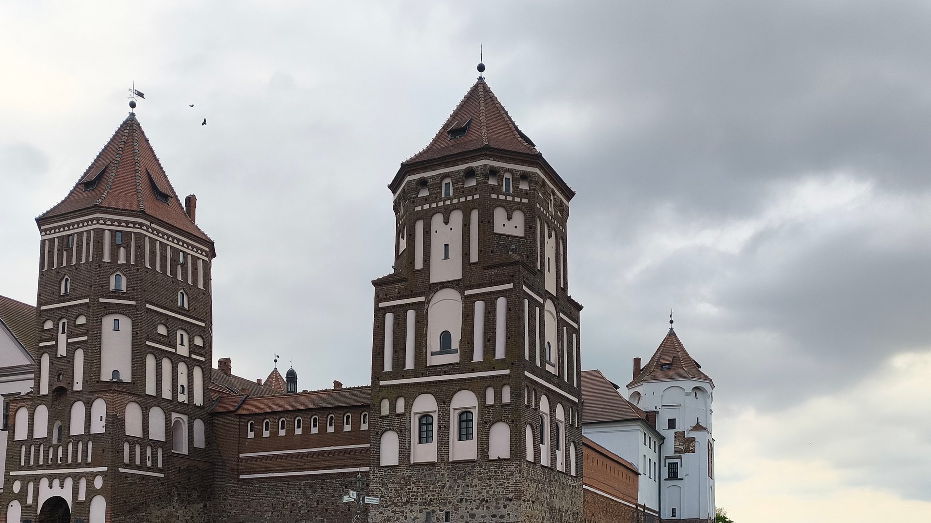 Беларусь. Где дёшево и познавательно отдохнуть. Замки и дворцы Радзивиллов. Мир и Несвиж. смотреть онлайн