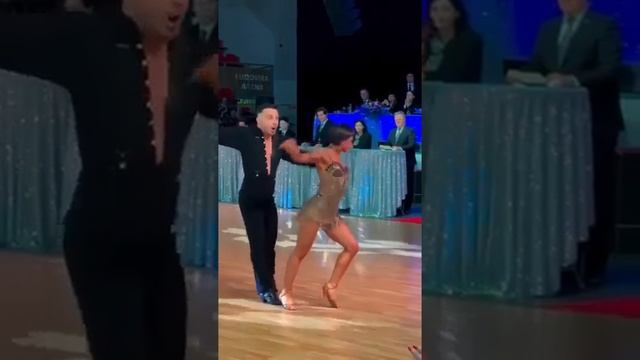 ну что, потанцуем? еще помним эту мелодию?.mp4