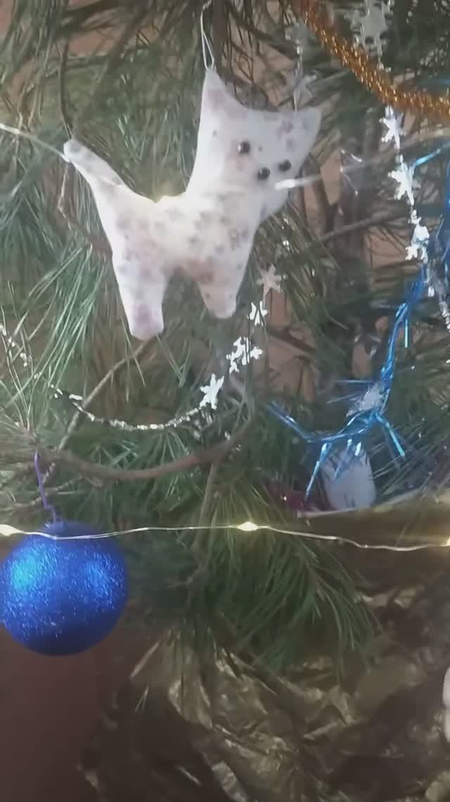 шьем с Алеськой игрушки на елочку :)