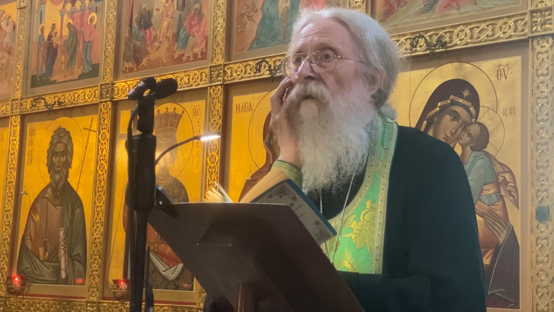 Цветник духовный. Размышления о страхе Божием на Всенощном бдении в субботу 14.06.2025 смотреть онлайн