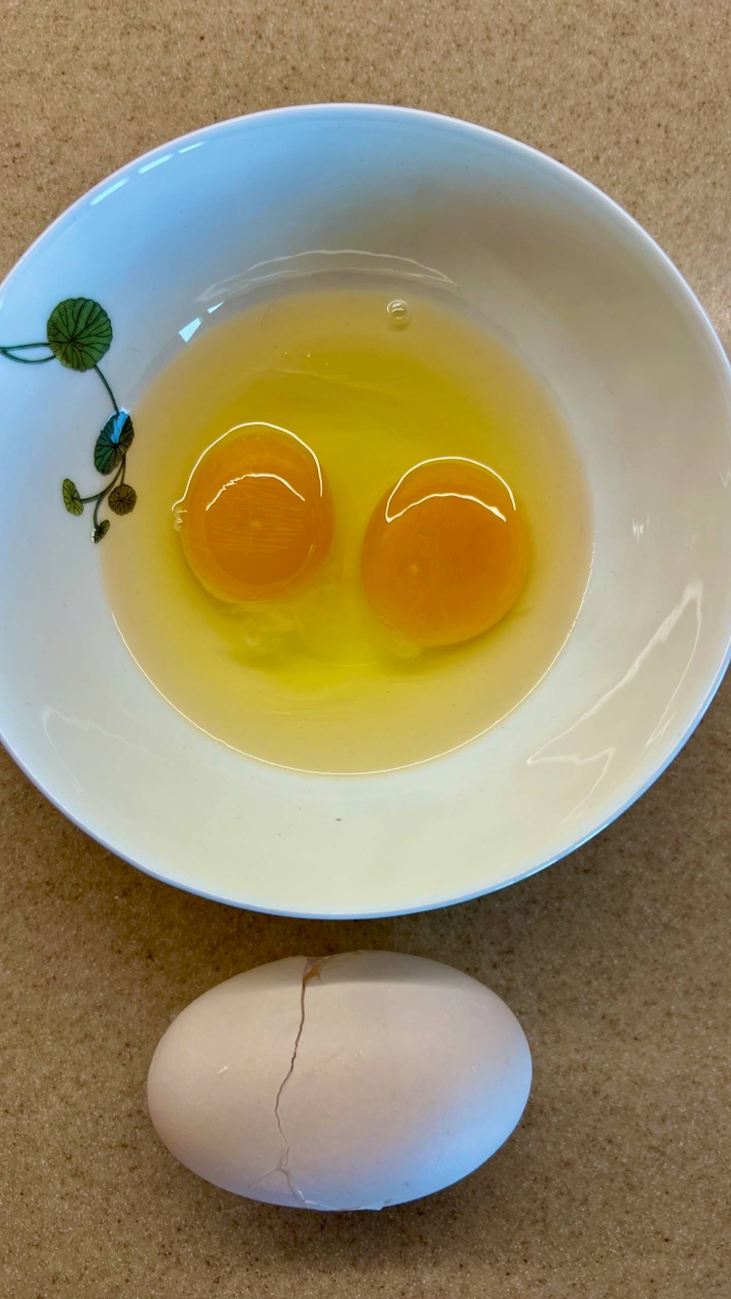 Все про яйца: шеф Вивьен разбирает, пробует, готовит...