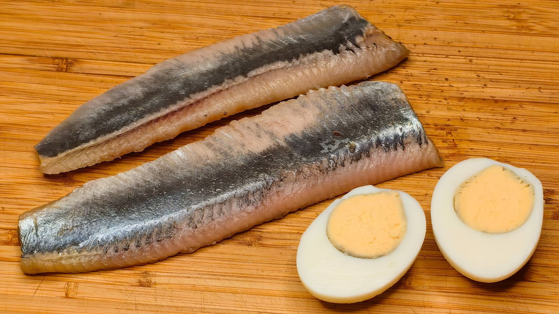 Я влюбилась в этот салат! Вкусный салат с селедкой и яйцом. Съедается сразу смотреть онлайн