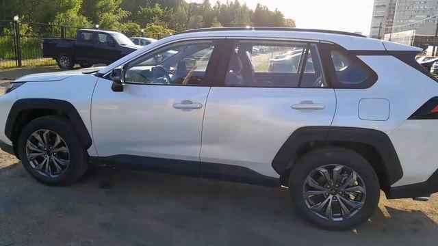 Toyota RAV4 2025 смотреть онлайн